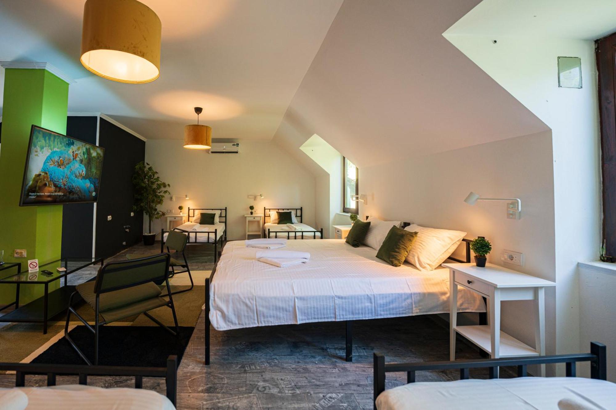 Cozy Nook B&B - Free Private Parking Нови-Сад Экстерьер фото